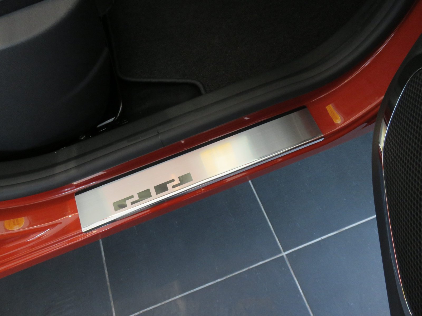 Alufrost Prahové lišty NEREZ - Renault CAPTUR 2013-2019