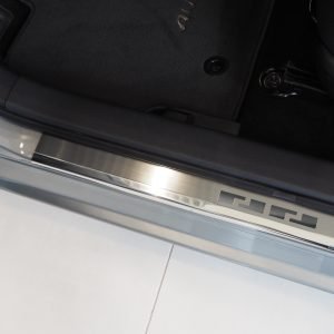 Alufrost Prahové lišty NEREZ - Toyota AURIS 5D 2012-2019