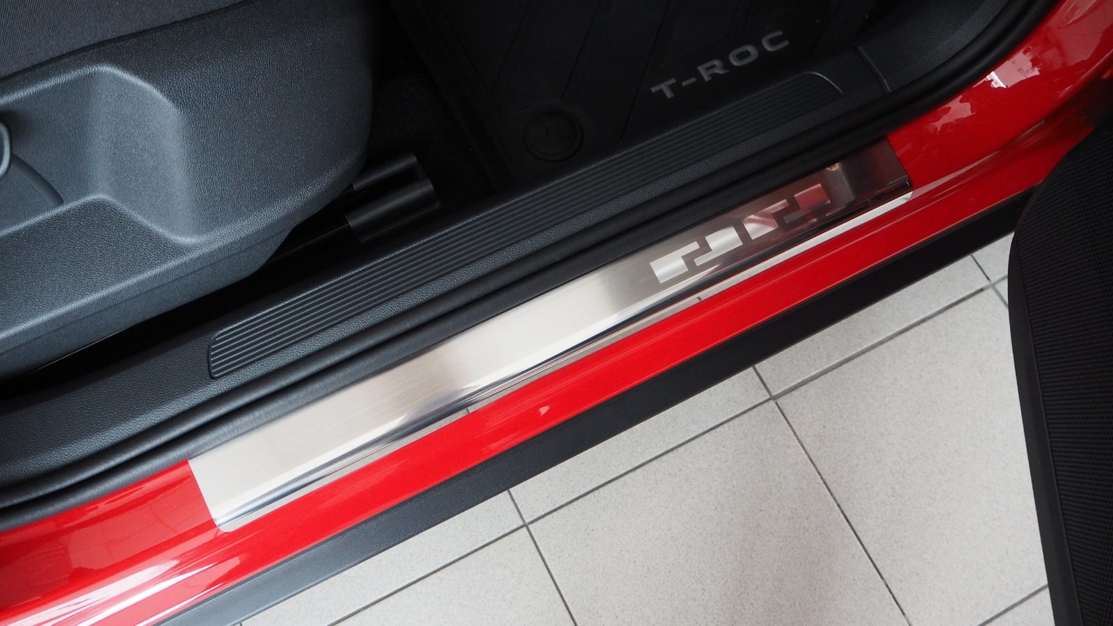 Alufrost Prahové lišty NEREZ - Volkswagen T-ROC 2017-