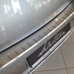 Alufrost Profilovaný prah kufra NEREZ - Toyota AURIS II FL5D 2015-2019