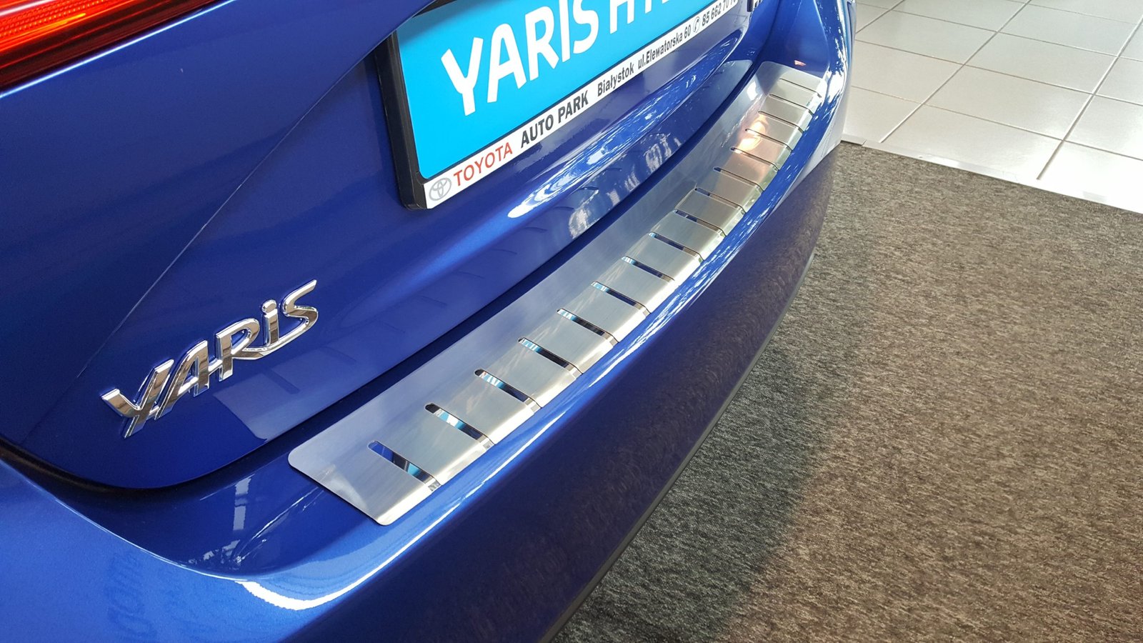 Alufrost Profilovaný prah kufra NEREZ - Toyota YARIS III 1FL 2014-2017 – Obrázok 2